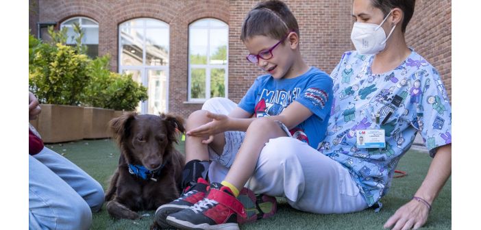 Beneficios de los animales para la salud física, mental y emocional de niños vulnerables